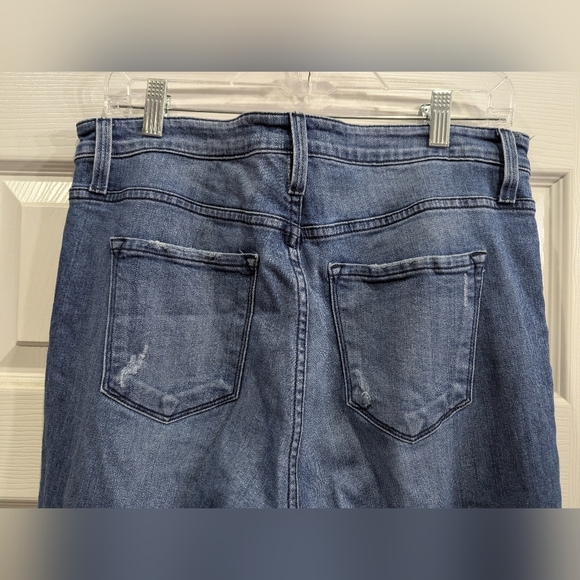 Flying Monkey Mid-Rise Distressed Jeans, Size 31 - Picture 8 of 13